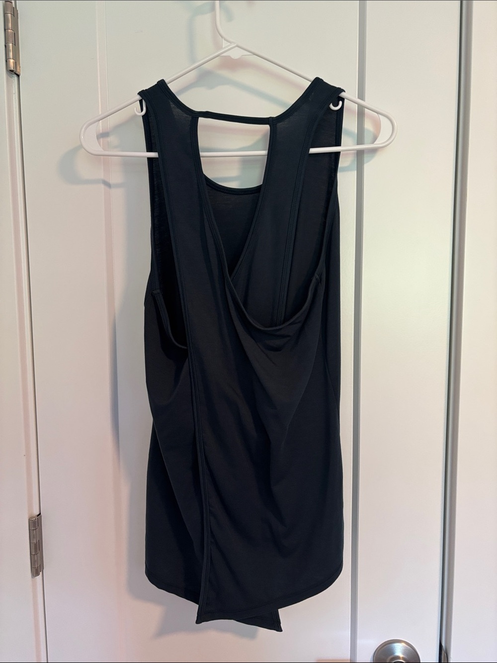 Althleta Women’s Racerback Tank Top - Picture 2 of 4